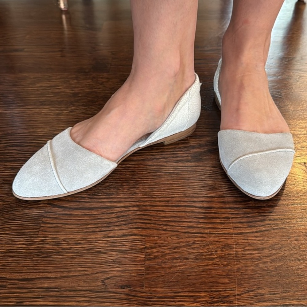 Toms Women's 2- Tone Cream - Light Gray Faux Suede Flats Sz 7.5 - Picture 8 of 14